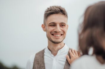 How to Create a Good Dating Profile: Tips from a Dating Coach